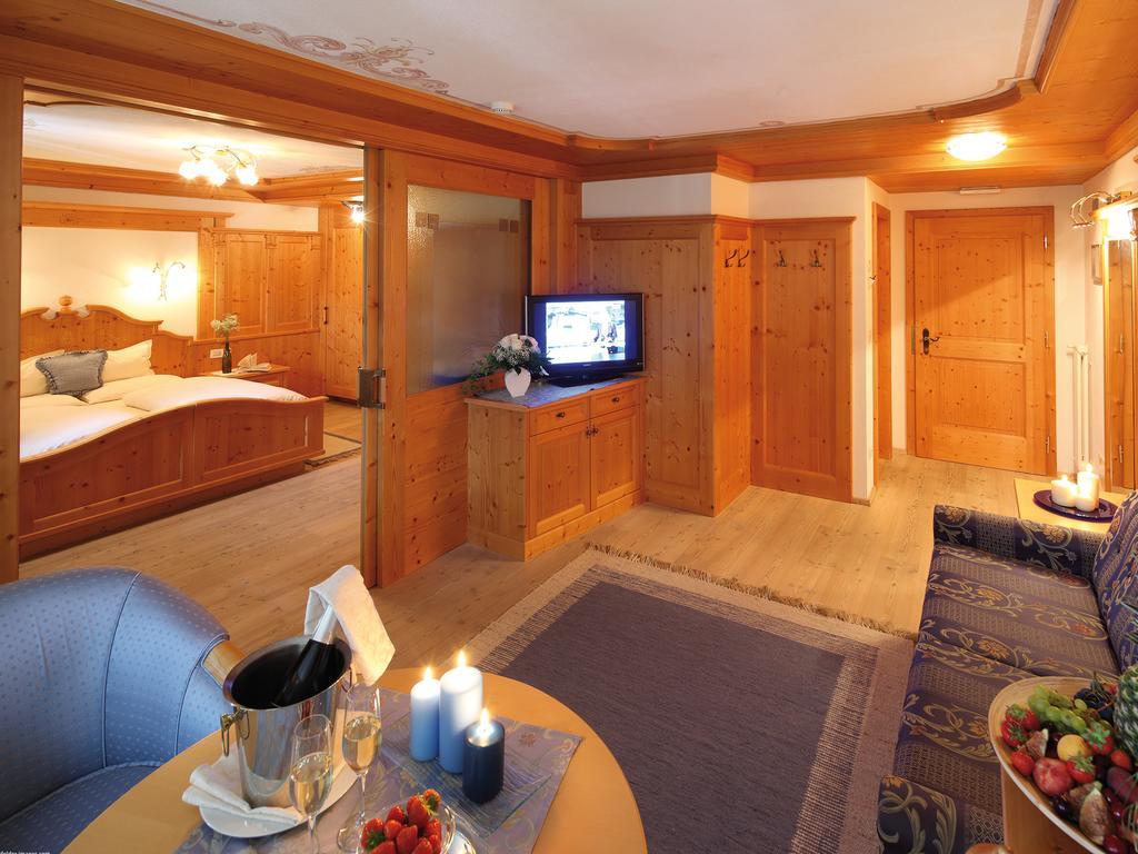 Hotel Gran Paradiso San Cassiano  Habitación foto
